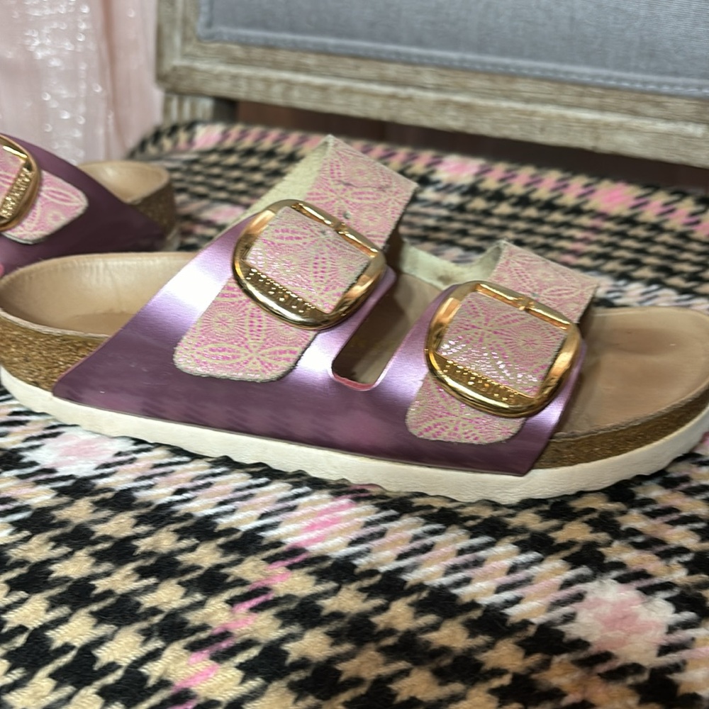 Birkenstock Pink and Gold Sandals - Picture 4 of 11
